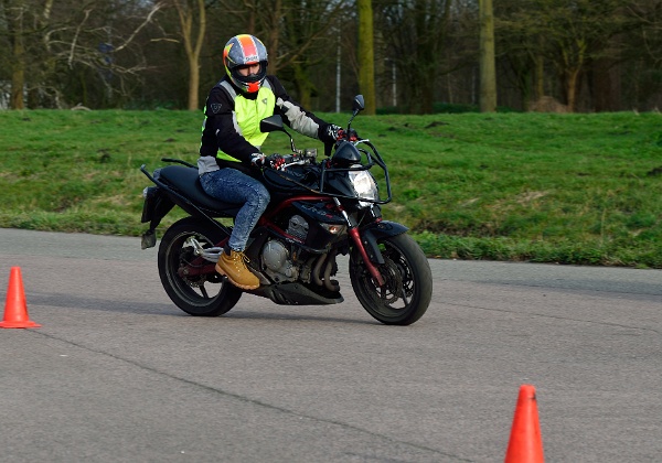 Nima motorrijles